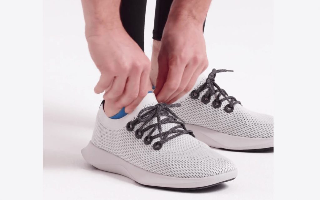 Allbirds using the close-up Shopify product video